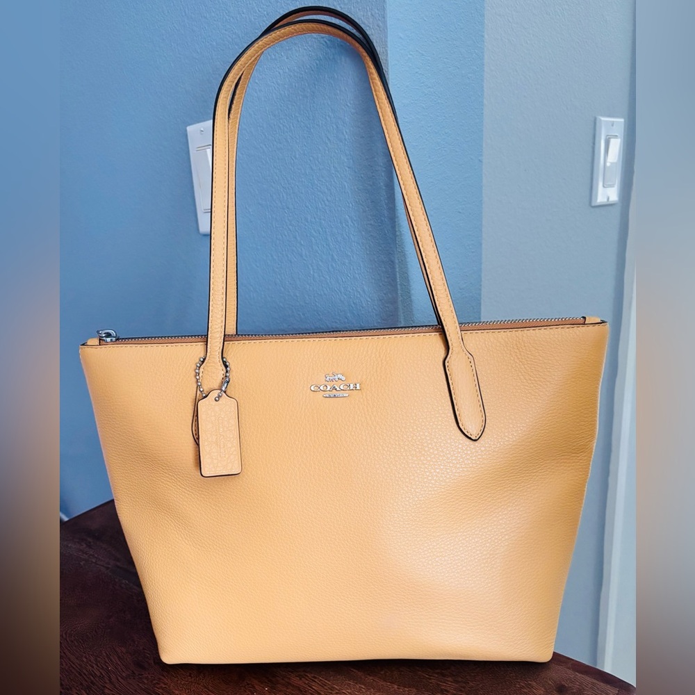 BRAND NEW Coach Yellow Leather City Zip tote C7946 Pebbled Tote Bag handbag